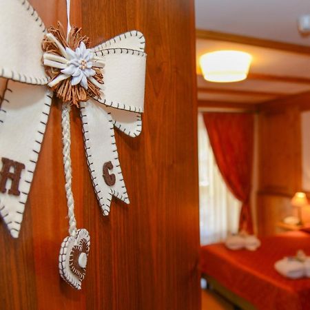 Hotel Corona Пінцоло Екстер'єр фото