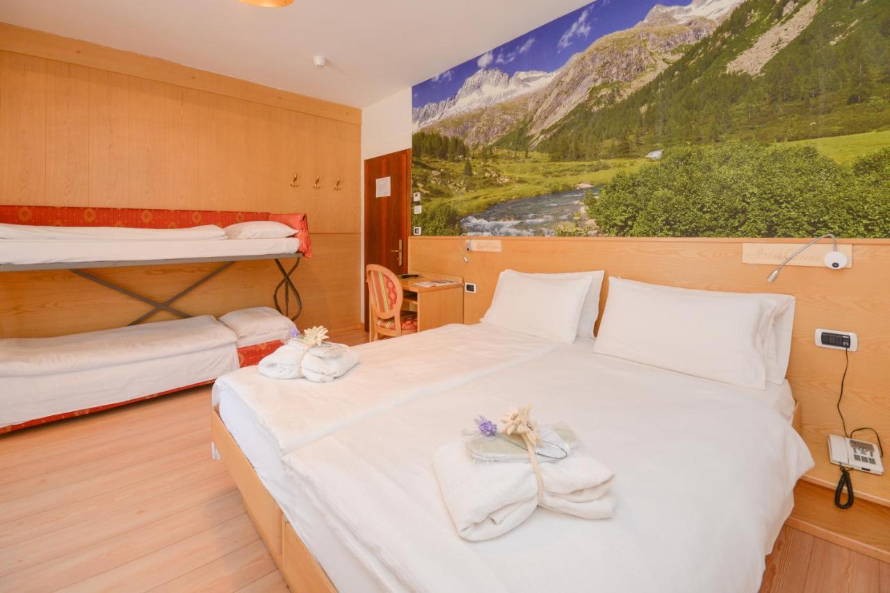Hotel Corona Пінцоло Екстер'єр фото