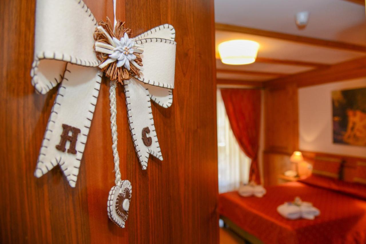 Hotel Corona Пінцоло Екстер'єр фото