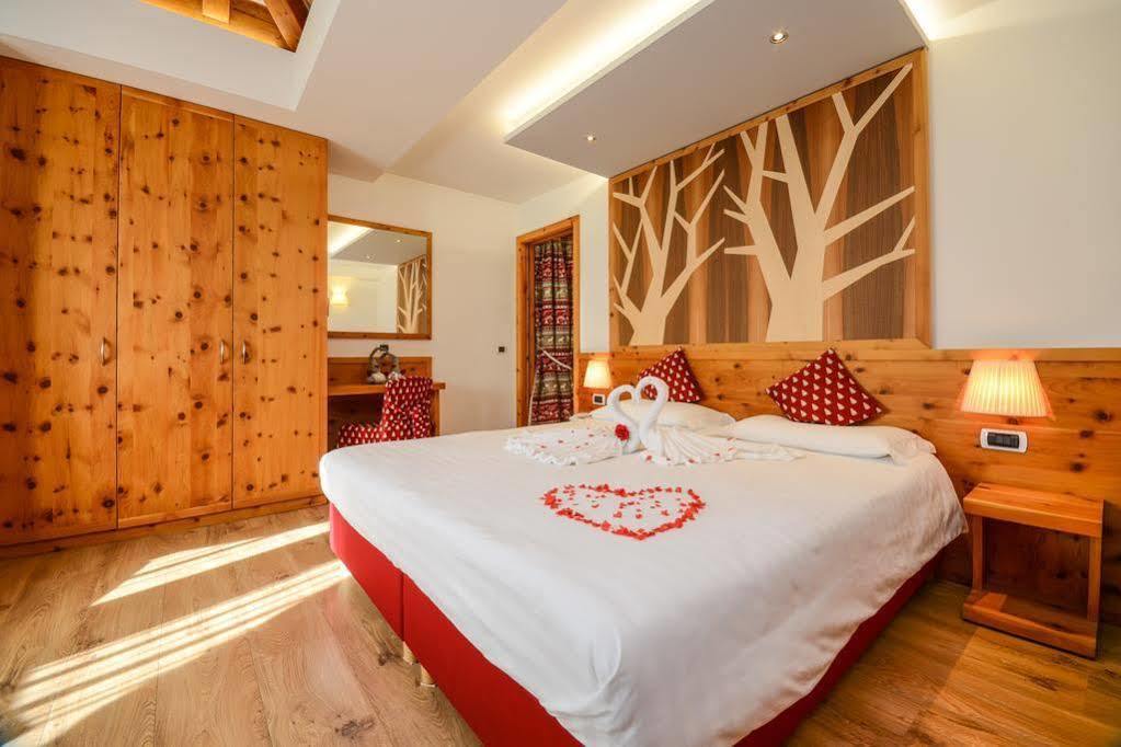 Hotel Corona Пінцоло Екстер'єр фото